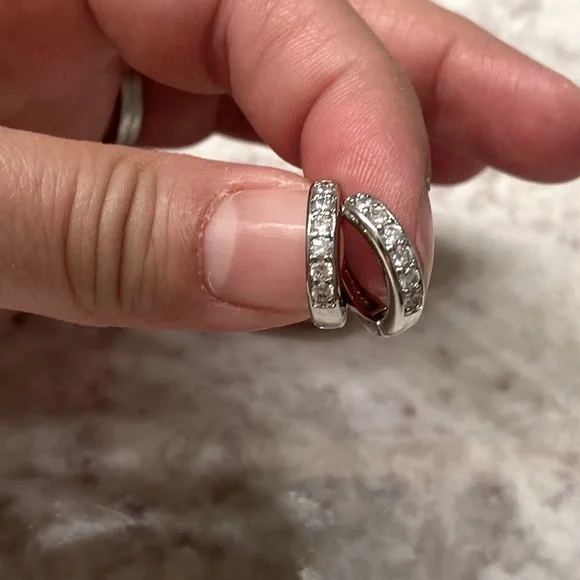 NWOT!! 18K White Gold Plated Slim Huggie Earrings - Picture 4 of 8